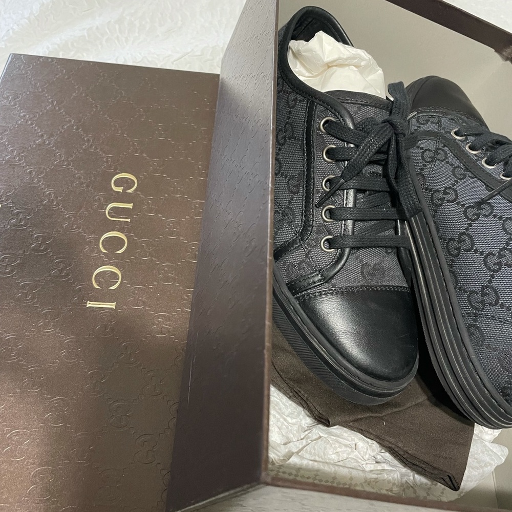 Gucci shoes size 35European